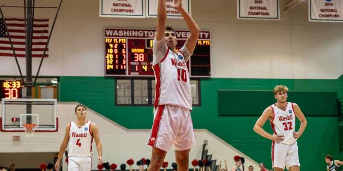 WashU Men's Basketball Rolls Past Webster University 88-59