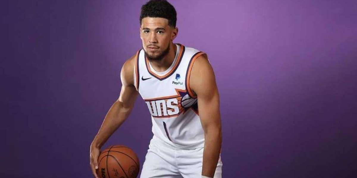 Devin Booker's $965 Cashmere Fleece Hoodie