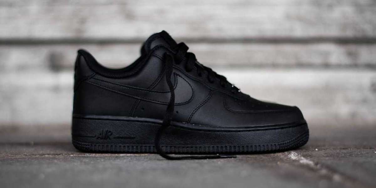 Nike Air Force 1 Premium Black Pack: Perfect Holiday