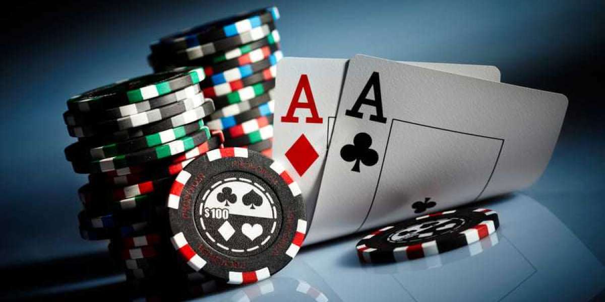 Betting, Bluffing, and Baccarat: The Triple Threat of Online Casino Gaming!